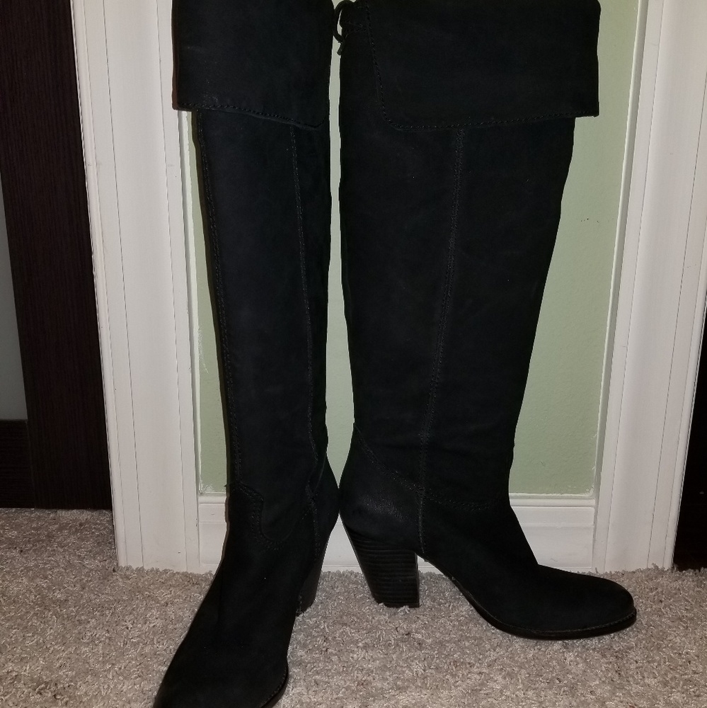 Vince Camuto Brushed Black Suede Boots 8 M
